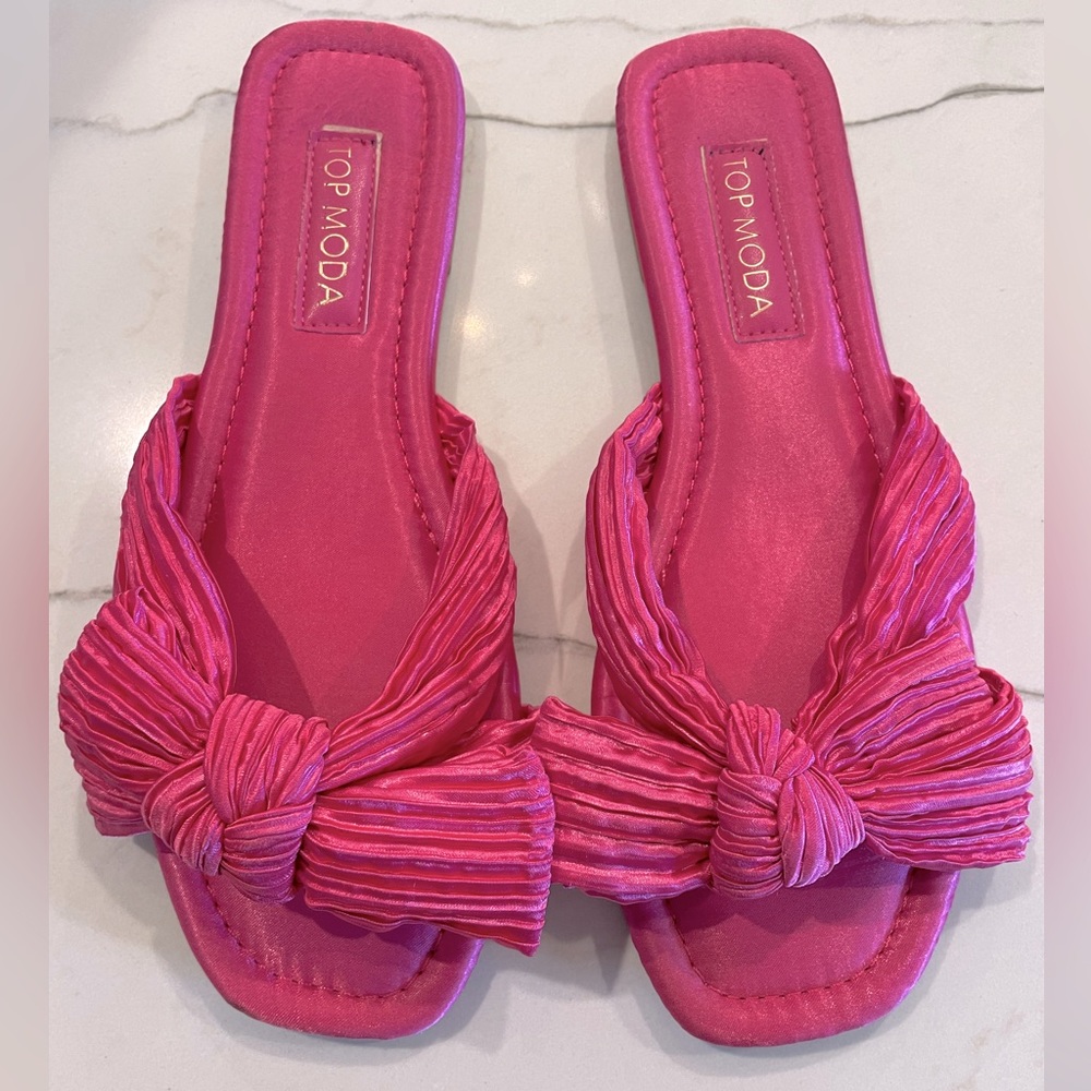 Top Moda Pleated Satin Bow Sandal, Like New, Size 8